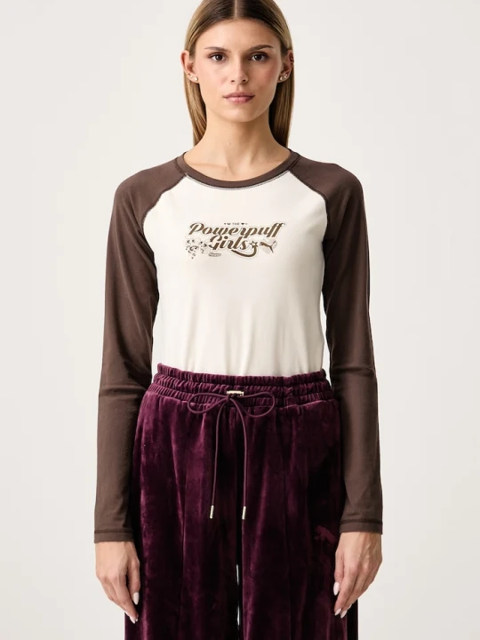 Zdjęcie produktu Puma longsleeve damski bawełniany z elastanem X POWER PUFF GIRLS beżowy