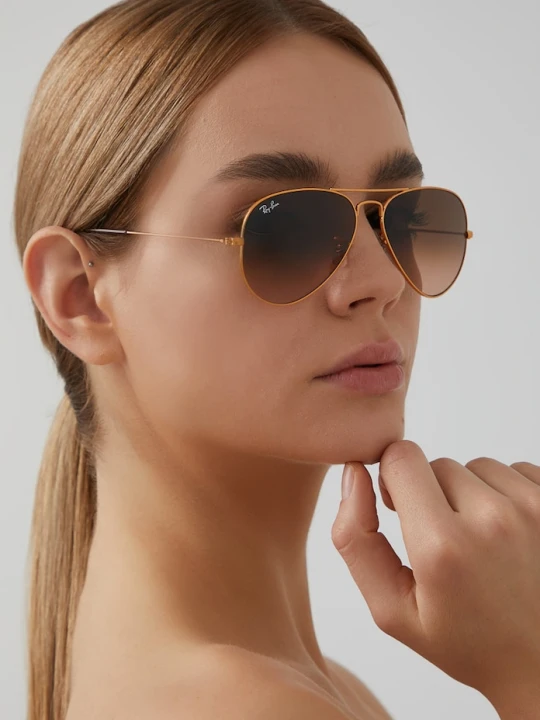 Zdjęcie produktu Ray-Ban okulary przeciwsłoneczne damskie złoty