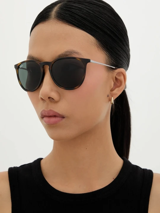 Zdjęcie produktu Ray-Ban okulary przeciwsłoneczne ERIKA brązowy