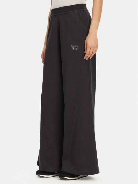 Zdjęcie produktu Reebok Spodnie dresowe 100214071 139-18-00 Czarny Regular Fit