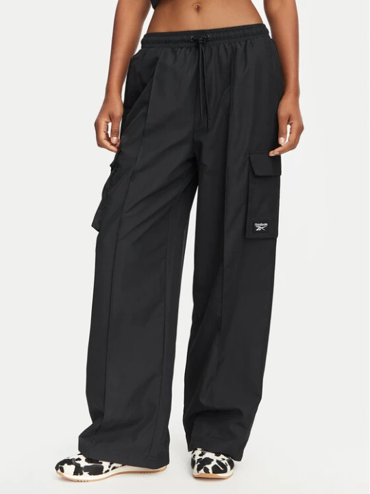 Zdjęcie produktu Reebok Spodnie dresowe Zosia RK25704CCW Czarny Regular Fit