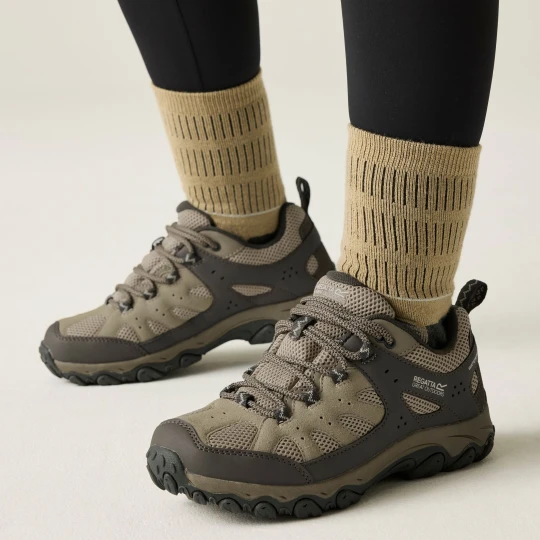 Zdjęcie produktu Regatta Buty damskie trekkingowe niskie z membraną Edgepoint IV Beżowe