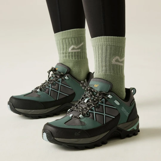 Zdjęcie produktu Regatta Buty damskie trekkingowe niskie z membraną Samaris III Zielony