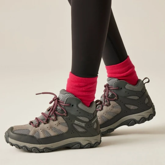 Zdjęcie produktu Regatta Buty damskie trekkingowe wysokie z membraną Edgepoint IV Szary