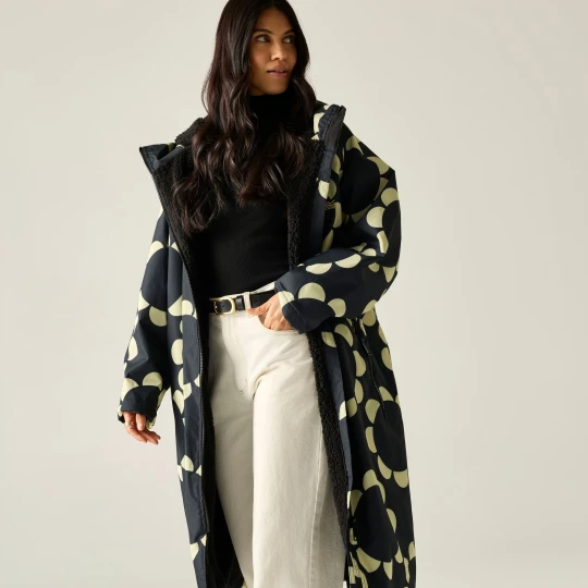 Zdjęcie produktu Regatta Orla Kiely Płaszcz do przebierania damski wodoodporny Changing Robe Czarny