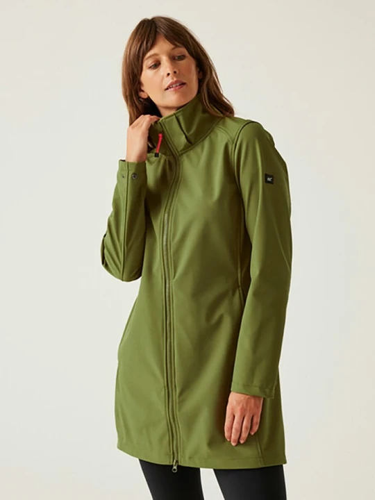 Zdjęcie produktu Regatta Płaszcz softshellowy "Carisbrooke" w kolorze khaki rozmiar: 36