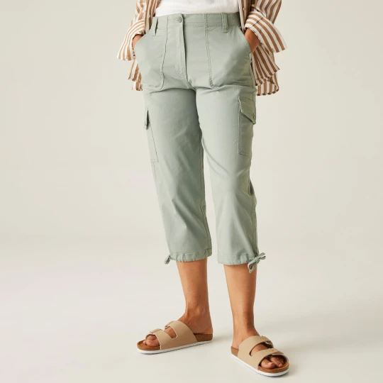 Zdjęcie produktu Regatta Spodnie damskie capri Shorebella Szary