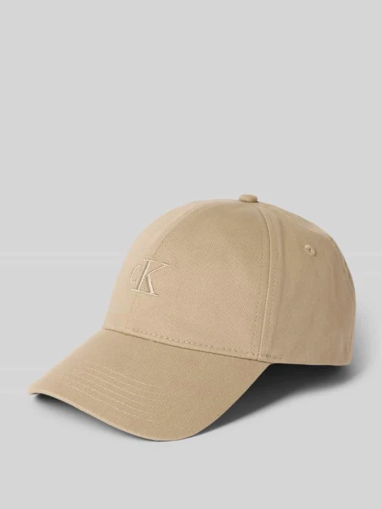 Zdjęcie produktu Regulowana długość czapka z daszkiem z wyhaftowanym logo Calvin Klein Beżowy