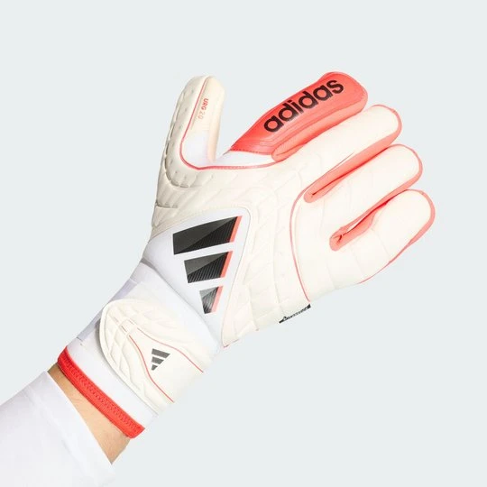 Zdjęcie produktu RĘKAWICE BRAMKARSKIE COPA PRO FINGERSAVE Adidas