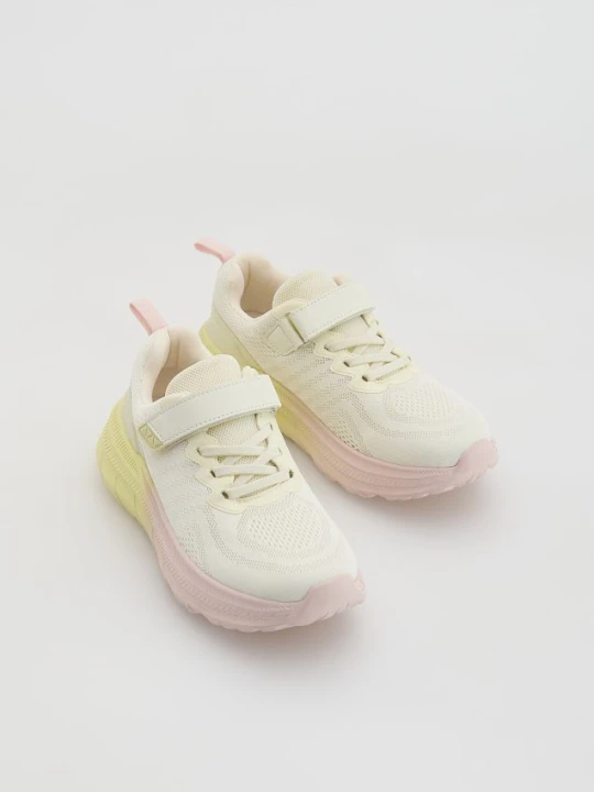 Zdjęcie produktu Reserved - Buty sportowe - złamana biel