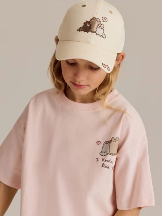 Zdjęcie produktu Reserved - Czapka z daszkiem Pusheen - złamana biel