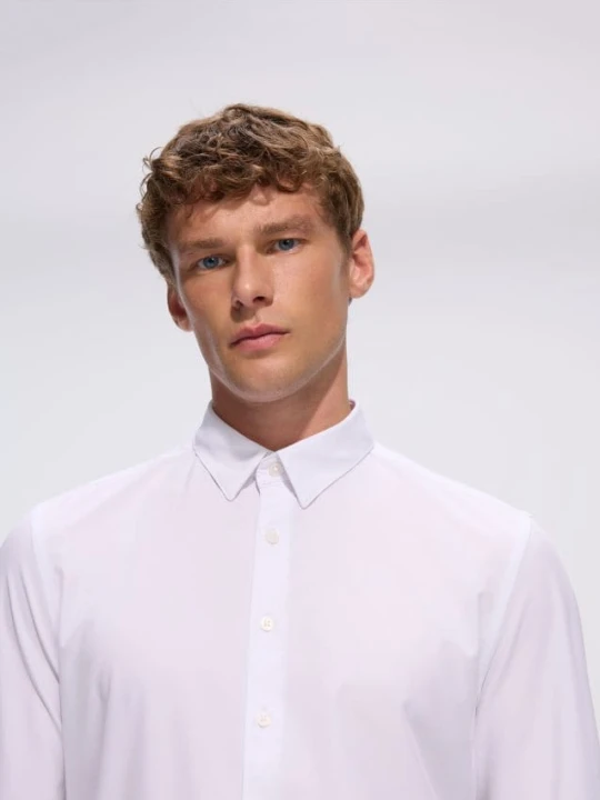 Zdjęcie produktu Reserved - Gładka koszula slim fit - biały
