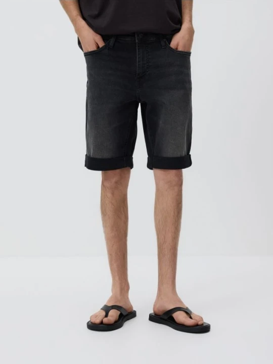 Zdjęcie produktu Reserved - Jeansowe szorty slim fit - czarny