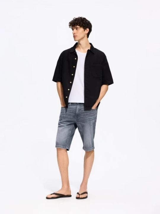 Zdjęcie produktu Reserved - Jeansowe szorty slim fit - szary