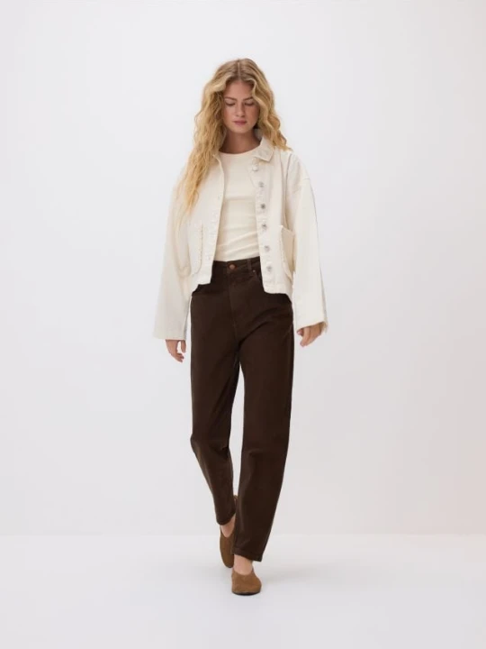 Zdjęcie produktu Reserved - Jeansy mom fit slim - brązowy