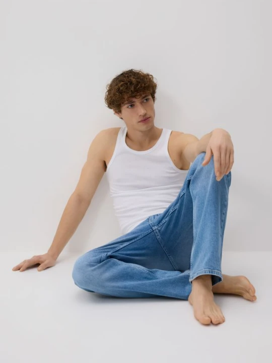 Zdjęcie produktu Reserved - Jeansy straight fit - niebieski