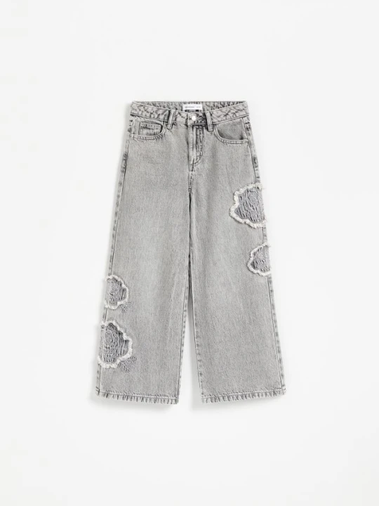 Zdjęcie produktu Reserved - Jeansy super wide leg z aplikacją - jasnoszary