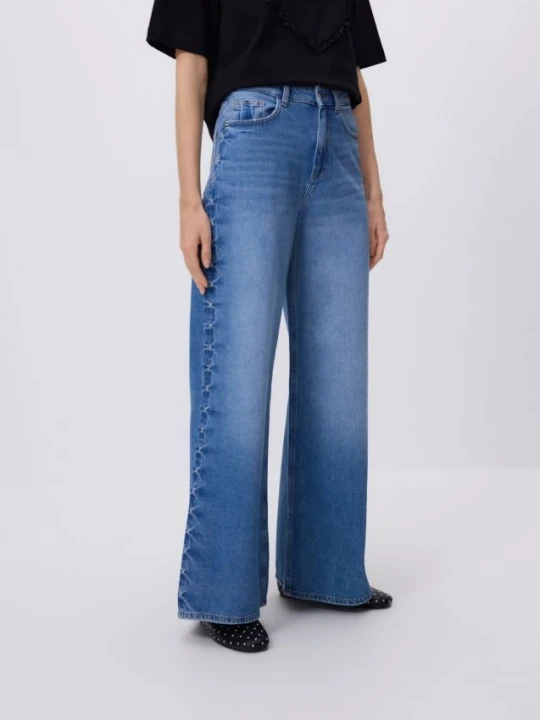 Zdjęcie produktu Reserved - Jeansy wide leg z okuciami - niebieski