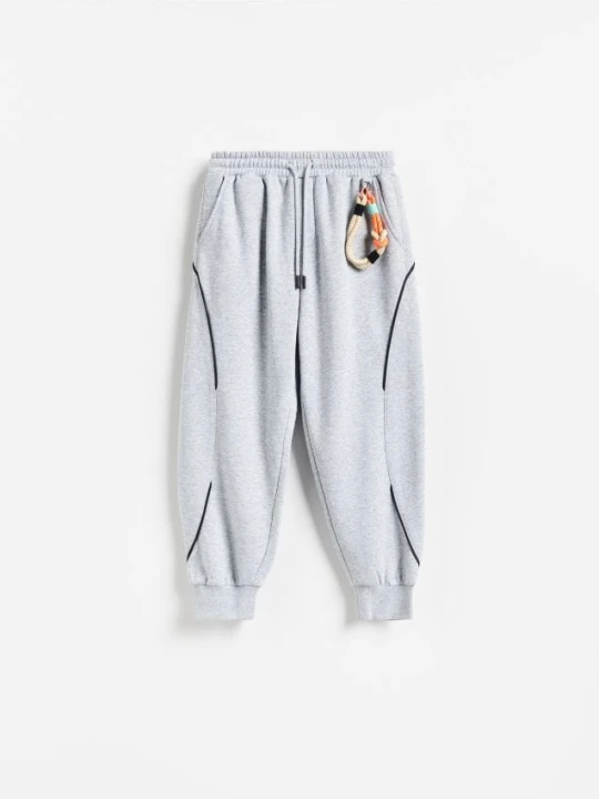 Zdjęcie produktu Reserved - Joggery baggy z zawieszką - jasnoszary