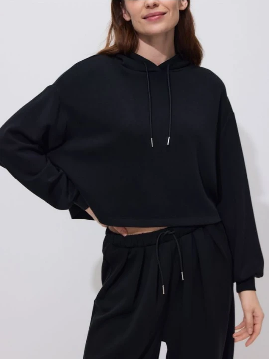 Zdjęcie produktu Reserved - Krótka bluza z wiskozą - czarny