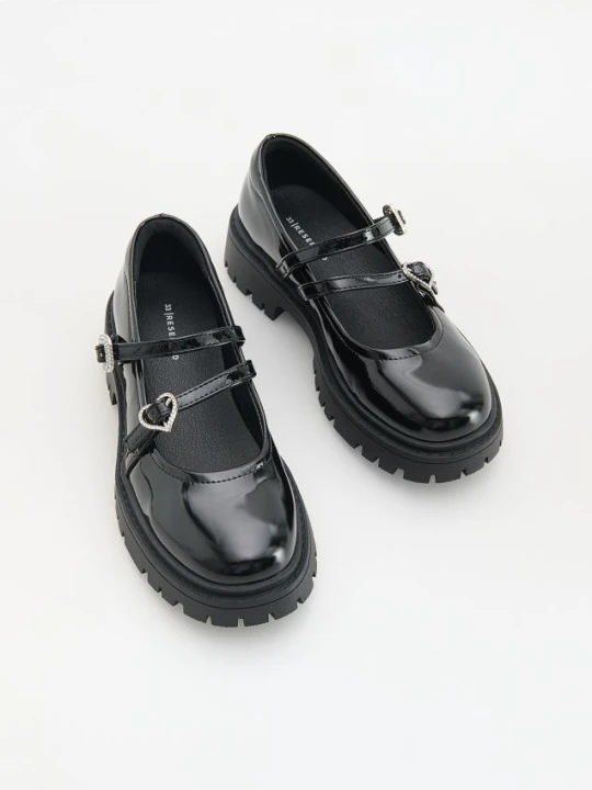 Zdjęcie produktu Reserved - Lakierowane loafersy - czarny