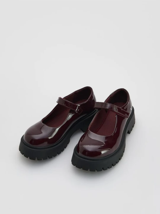Zdjęcie produktu Reserved - Lakierowane loafersy - mahoniowy