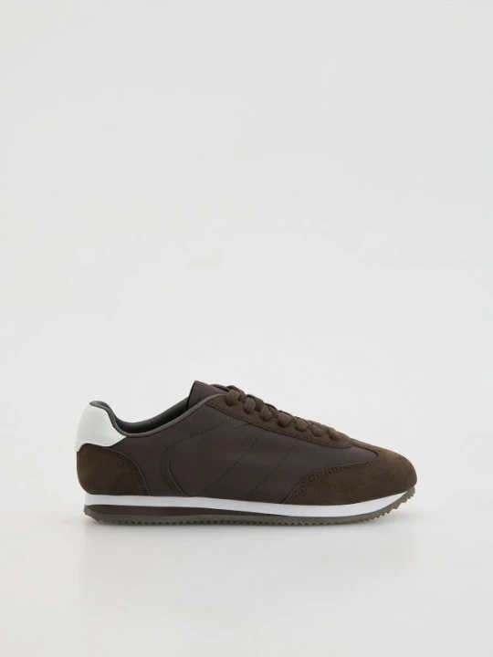 Zdjęcie produktu Reserved - Sneakersy z łączonych materiałów - ciemnobrązowy