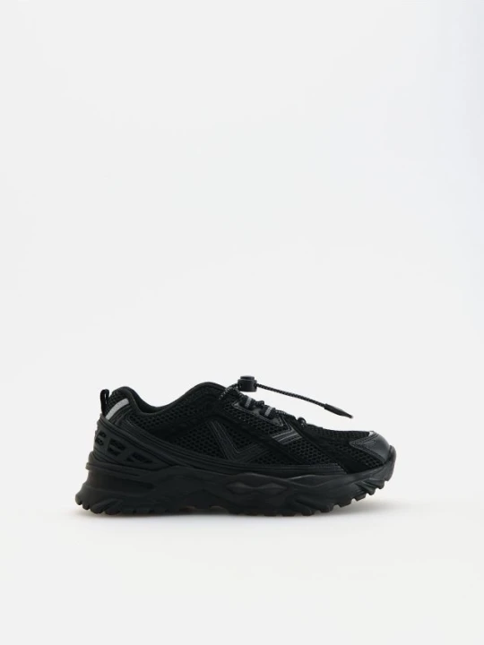 Zdjęcie produktu Reserved - Sneakersy ze stoperem - czarny