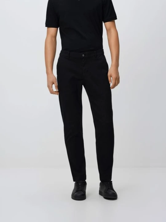 Zdjęcie produktu Reserved - Spodnie chino slim fit - czarny