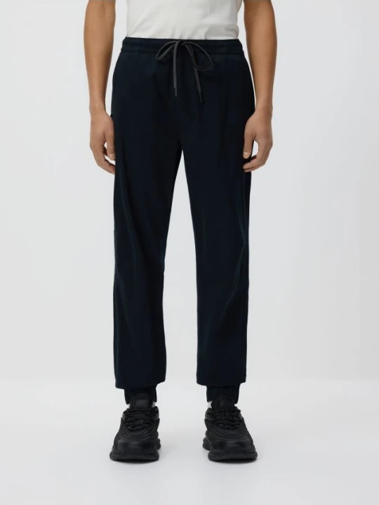 Zdjęcie produktu Reserved - Spodnie jogger slim fit - czarny