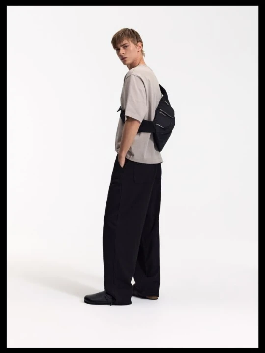 Zdjęcie produktu Reserved - Spodnie loose fit - czarny