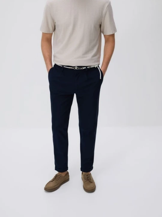 Zdjęcie produktu Reserved - Spodnie slim fit z paskiem - granatowy
