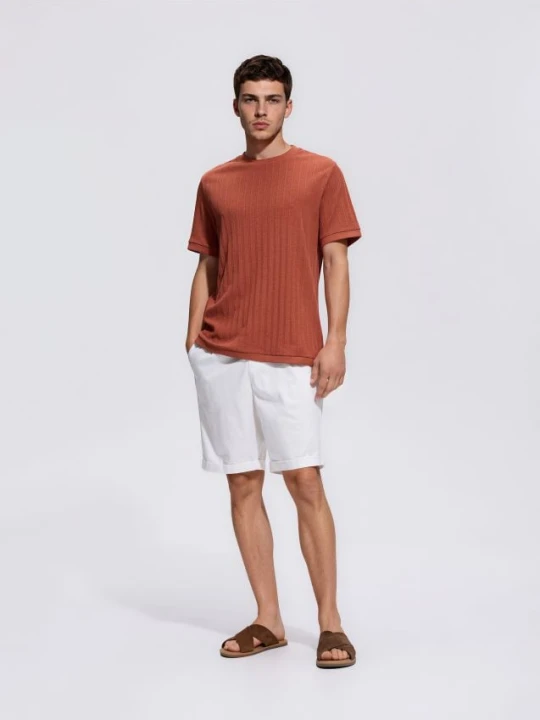 Zdjęcie produktu Reserved - Strukturalny t-shirt regular fit - bordowy