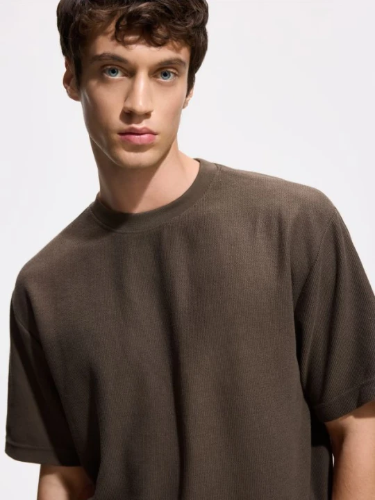 Zdjęcie produktu Reserved - Strukturalny t-shirt relaxed fit - brązowy