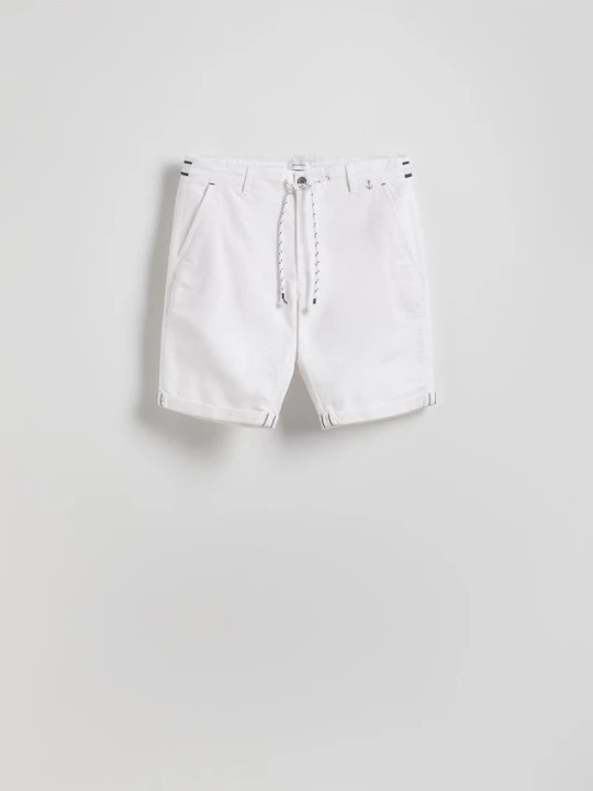 Zdjęcie produktu Reserved - Szorty slim fit - biały