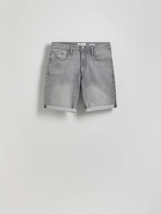 Zdjęcie produktu Reserved - Szorty slim fit z zakładkami - jasnoszary