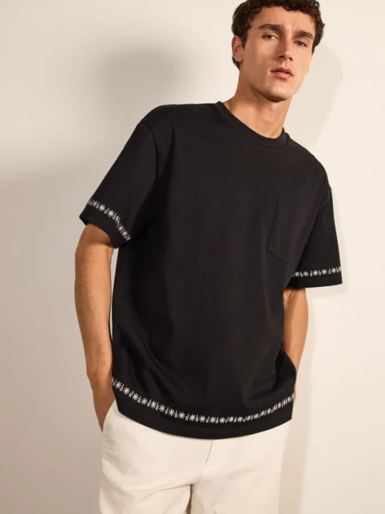 Zdjęcie produktu Reserved - T-shirt boxy z haftem - czarny