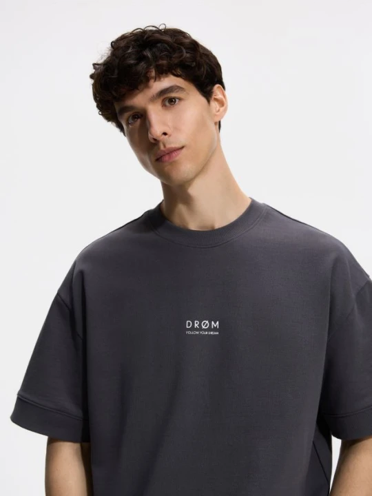 Zdjęcie produktu Reserved - T-shirt boxy z nadrukiem - ciemnoszary