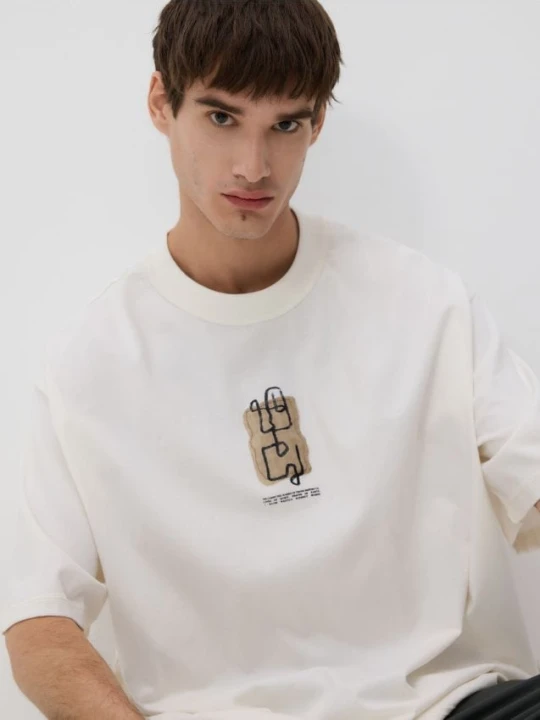 Zdjęcie produktu Reserved - T-shirt boxy z nadrukiem na plecach - beżowy