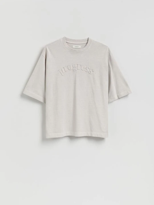 Zdjęcie produktu Reserved - T-shirt boxy z naszywką - złamana biel