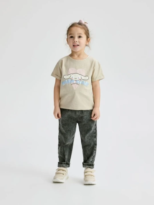 Zdjęcie produktu Reserved - T-shirt Cinnamoroll - kremowy