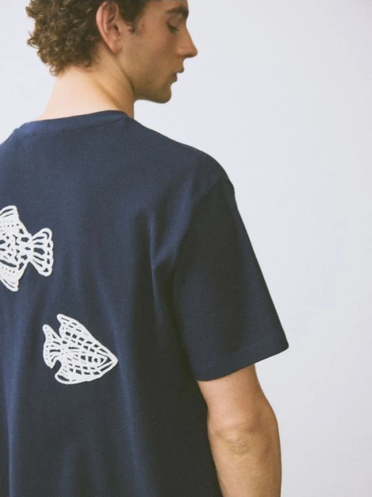Zdjęcie produktu Reserved - T-shirt comfort z haftem na plecach - granatowy