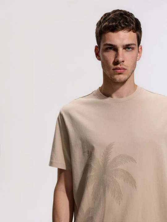 Zdjęcie produktu Reserved - T-shirt comfort z nadrukiem - beżowy