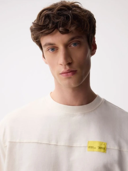 Zdjęcie produktu Reserved - T-shirt relaxed fit - złamana biel