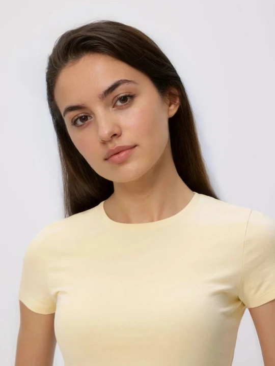 Zdjęcie produktu Reserved - T-shirt slim fit - jasnożółty
