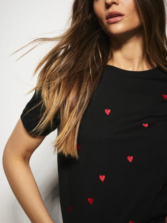 Zdjęcie produktu Reserved - T-shirt w serca - czarny