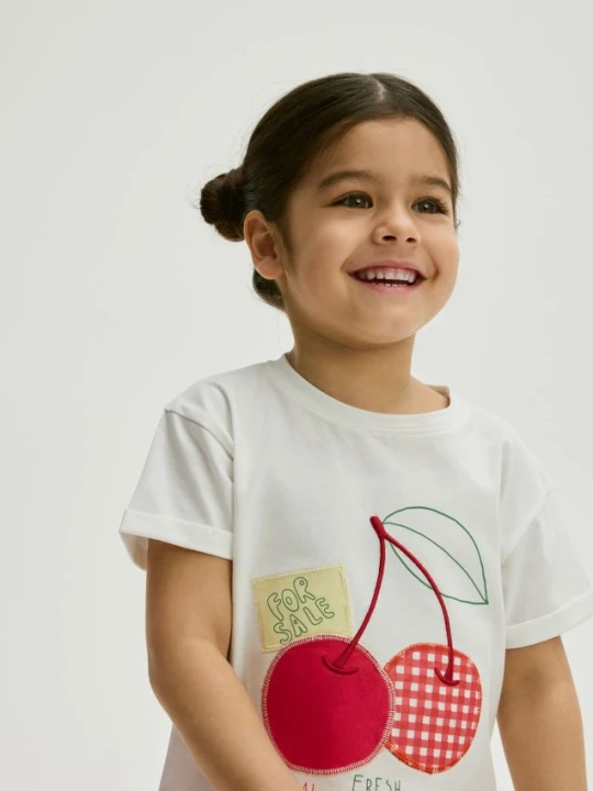 Zdjęcie produktu Reserved - T-shirt z aplikacją - złamana biel
