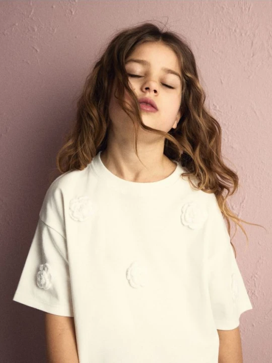 Zdjęcie produktu Reserved - T-shirt z aplikacją - złamana biel