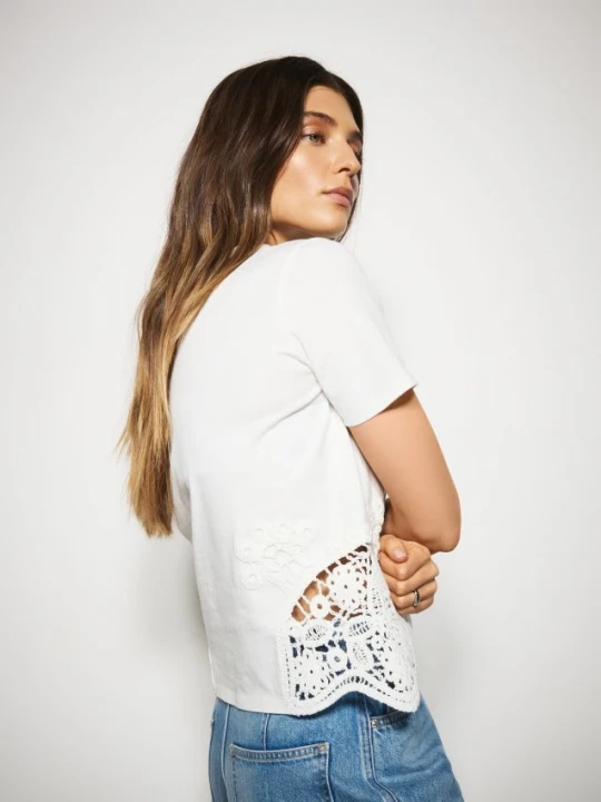 Zdjęcie produktu Reserved - T-shirt z ażurową wstawką - biały