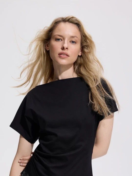 Zdjęcie produktu Reserved - T-shirt z koronką - czarny